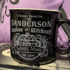 NWT Hocus Pocus Museum of Witchcraft Mug